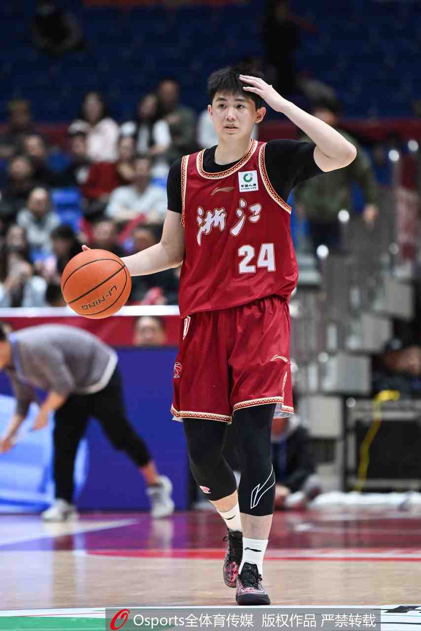 5犯规照样输出！李悦洲9中5&三分4中3砍下16分2助2断
